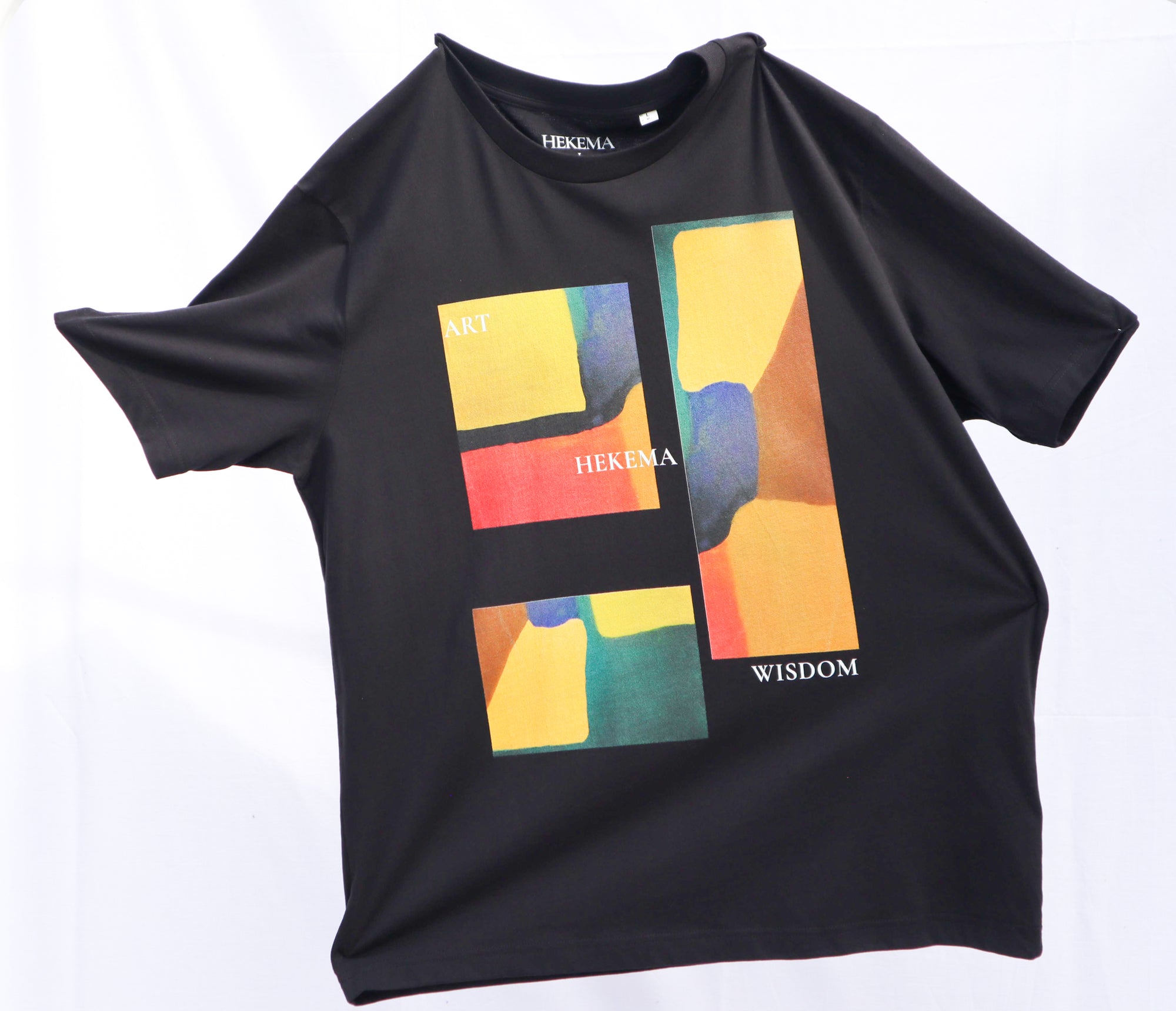 black organic cotton t-shirt with print at front 